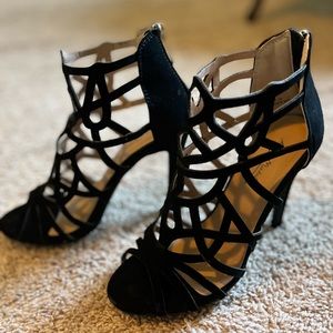 Black heels size 7, Anne Michelle- EUC and beautiful on!